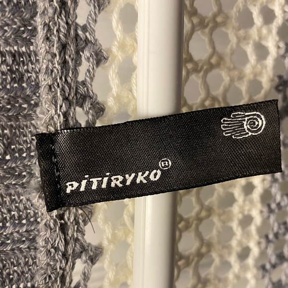 Crochet Gray & White Striped Mesh Dolman Sleeve top - Picture 5 of 7